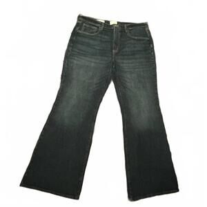 16 Universal Thread Jeans